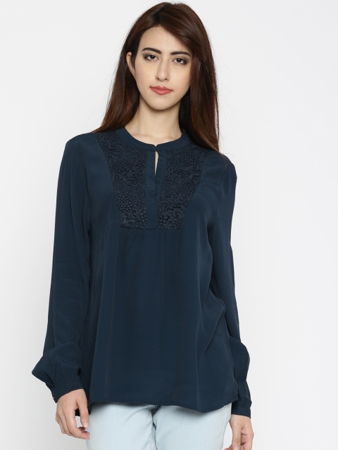 

ONLY Navy Blue Top