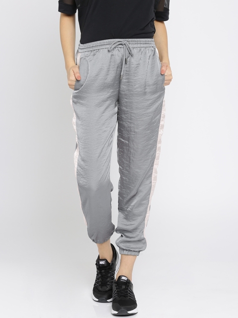 

ONLY Women Grey Solid Trousers