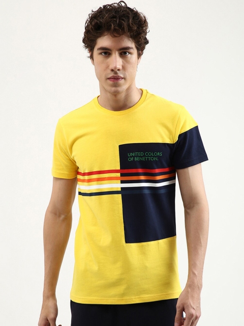 

United Colors of Benetton Men Red Colourblocked T-shirt