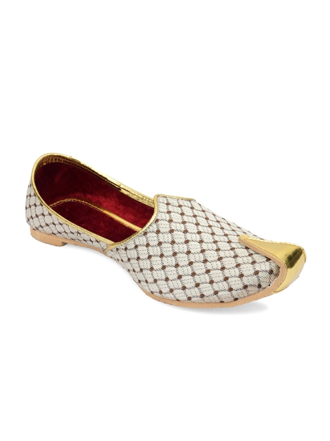 

Hulya Men Silver-Toned Woven Design Sneakers