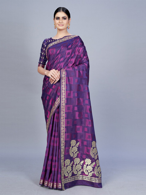 

MONJOLIKA FASHION Women Purple Sarees