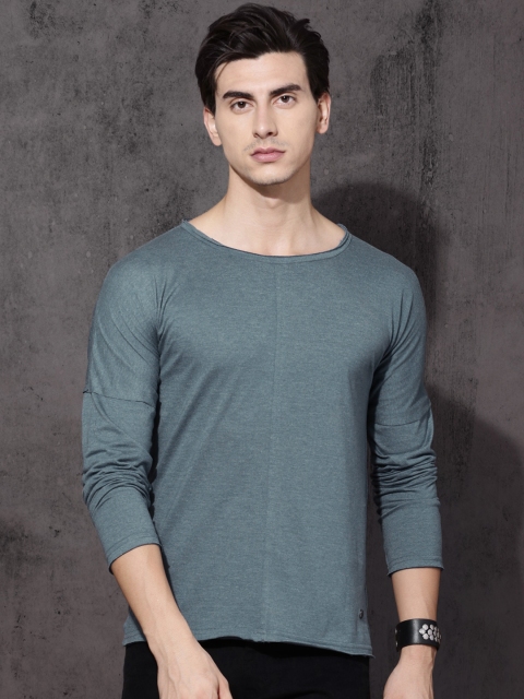 

Roadster Men Blue Solid T-shirt