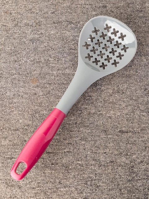 

MARKET99 Pink& Grey Solid Skimmer Kitchen Tools, Multi