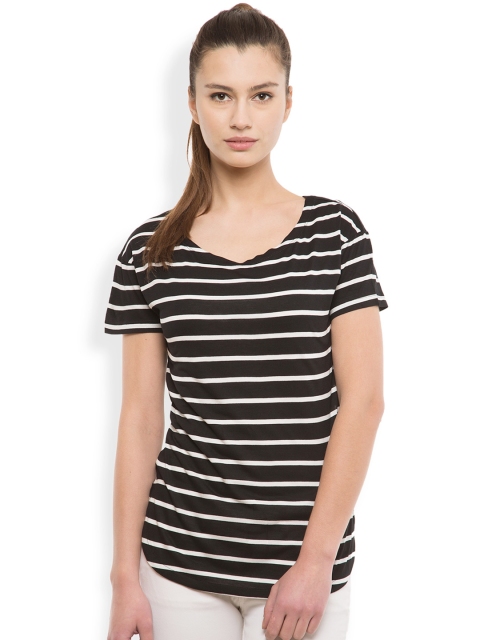 

Tokyo Talkies Black & White Striped Top
