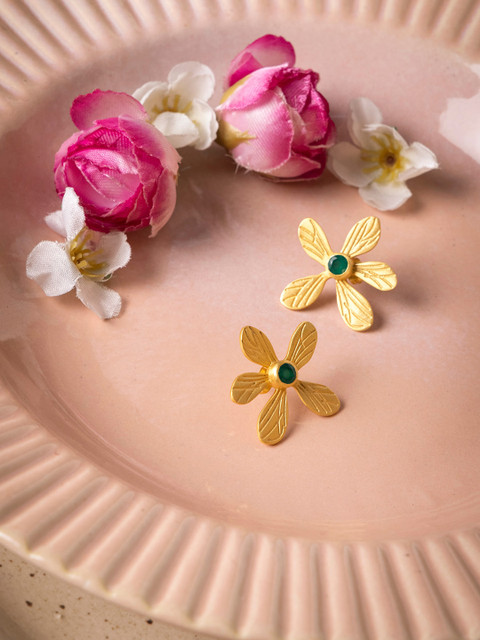 

INDYA Gold-Plated Green Stone Studded Handcrafted Floral Stud Earrings