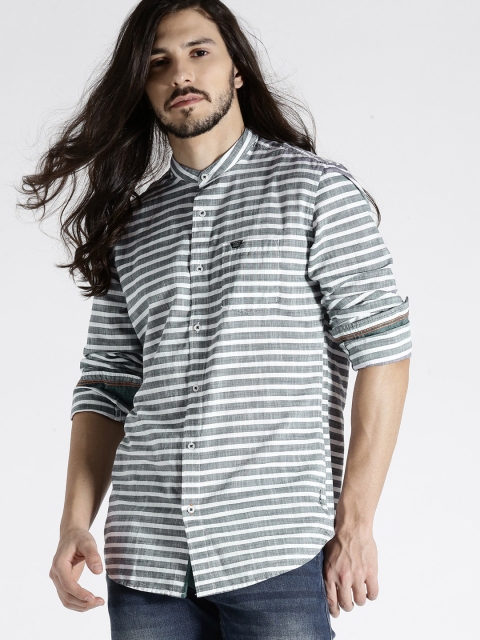 

s.Oliver Men Grey & White Slim Fit Striped Casual Shirt