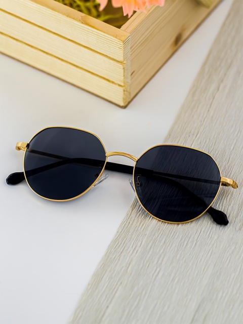 

Bellofox Women Black Lens & Gold-Toned Oversized Sunglasses