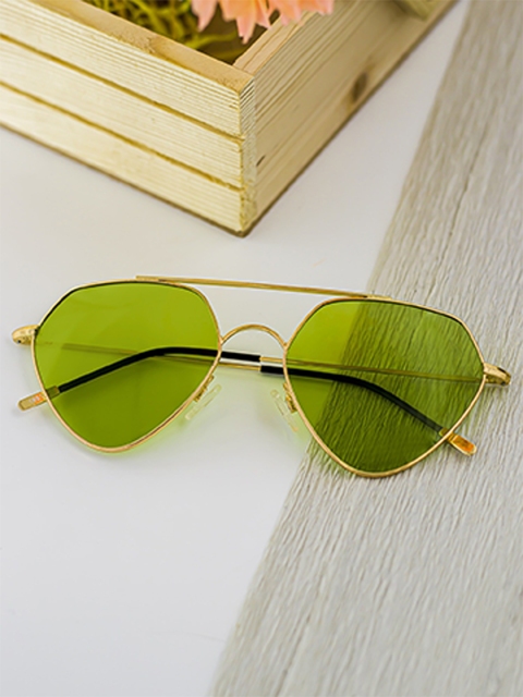 

Bellofox Women Green Lens & Gold-Toned Other Sunglasses