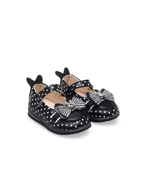 

Hopscotch Girls Black Printed PU Mojaris
