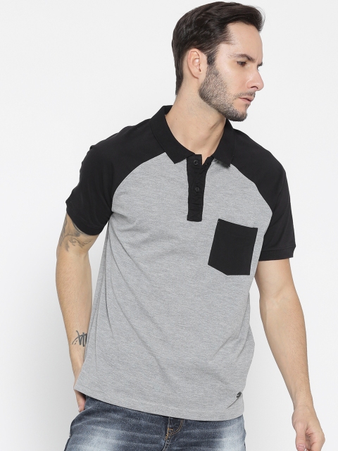 

Roadster Men Grey Melange Solid Polo Collar T-shirt