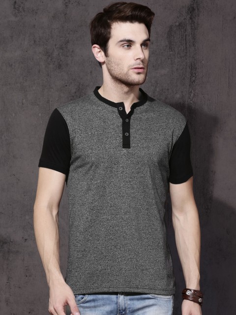 

Roadster Men Black Solid Henley Neck T-shirt