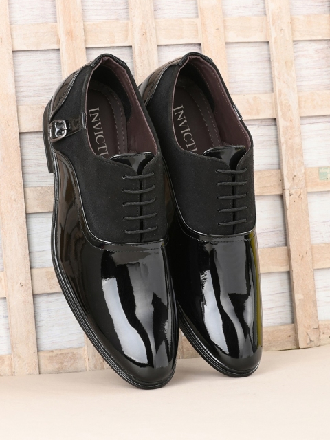 

INVICTUS Men Black Solid Formal Derbys