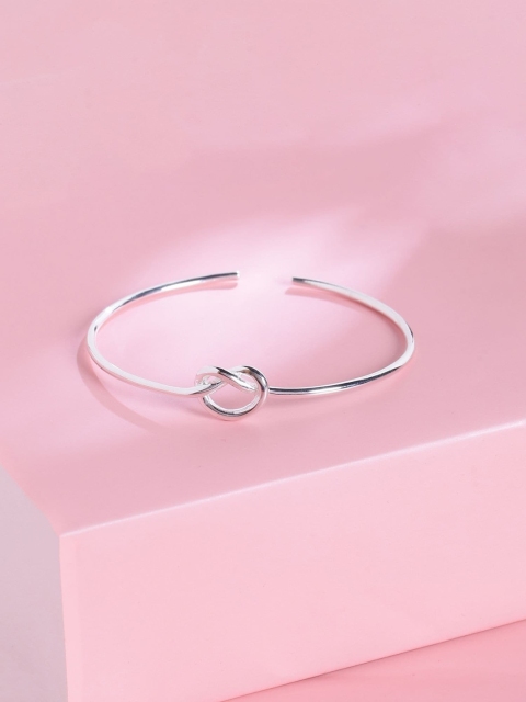 

Hiara Jewels Women Silver Bracelet
