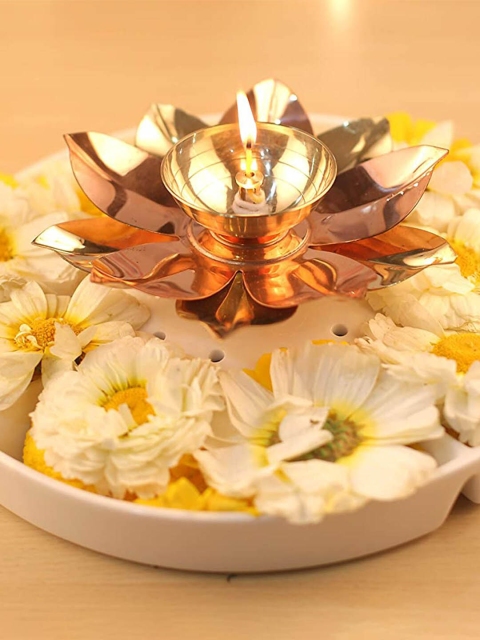 

WENS Gold-Toned Akhand Diya In Lotus Shape