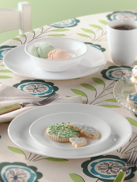 

Corelle White Set of 30 Vitrelle Livingware Winter Frost Dinner Set