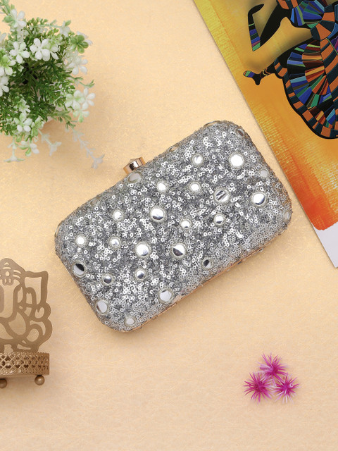 

TRINK Women Silver Clutches