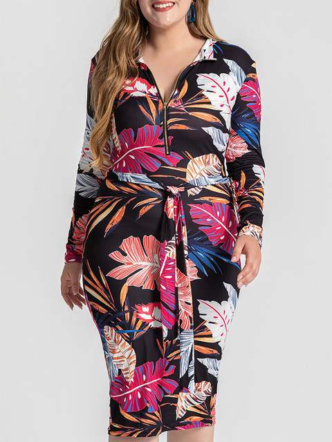 

URBANIC Black Floral Sheath Dress