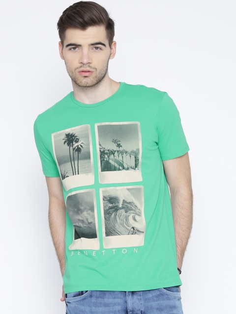 

United Colors of Benetton Men Green Printed Round Neck T-shirt