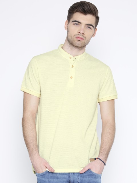

United Colors of Benetton Men Yellow Solid Mandarin Collar T-shirt