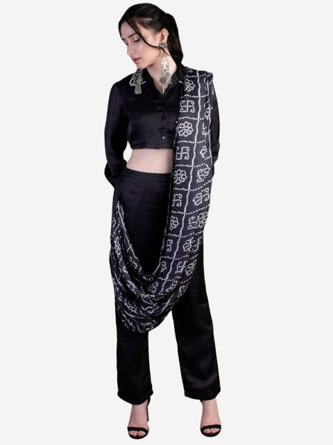 

Alaya By Stage3 Black & White Bandhani Satin Bandhani Saree