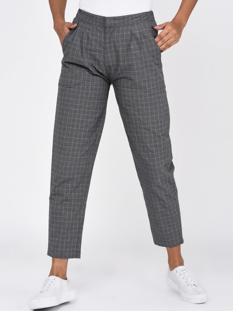 

Rigo Women Grey Checked Comfort Slim Fit Pleated Trousers