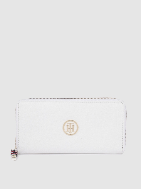 

Tommy Hilfiger Women White Leather Zip Around Wallet
