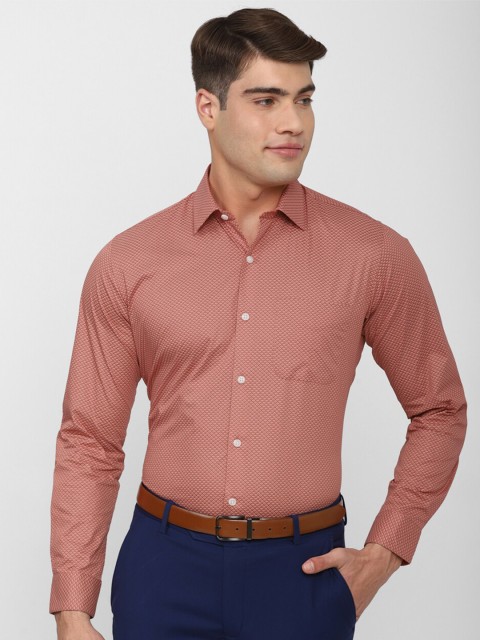 

Peter England Men Pink Printed Formal Shirt