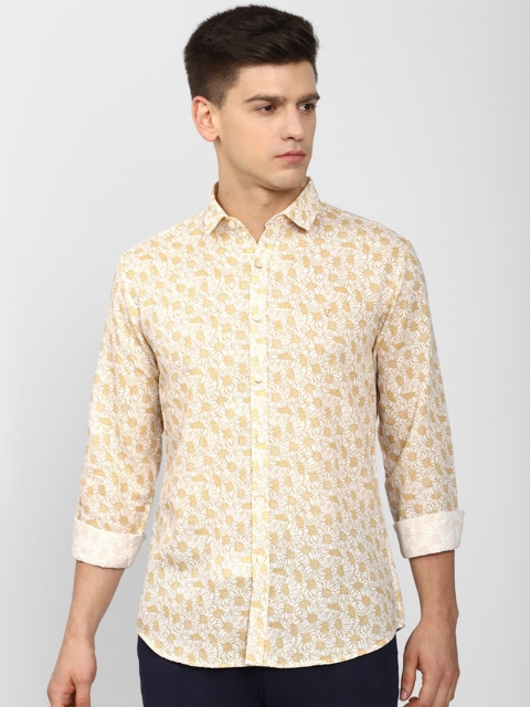 

V Dot Men Yellow Slim Fit Floral Printed Casual Shirt