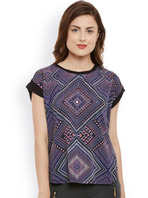 

Kazo Black & Blue Printed T-shirt