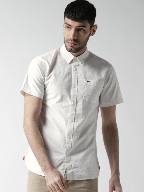 

Tommy Hilfiger Men White Slim Fit Solid Casual Shirt