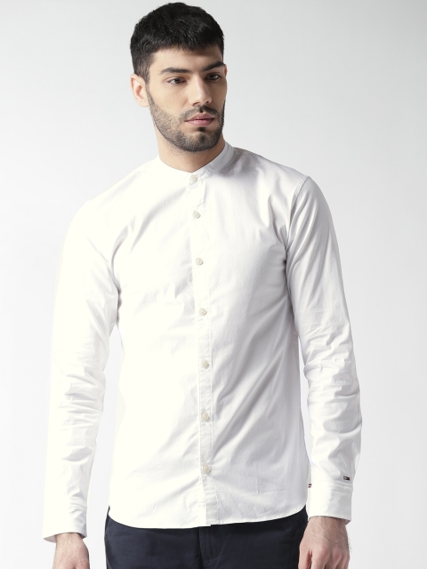 

Tommy Hilfiger Men White Slim Fit Self Design Casual Shirt