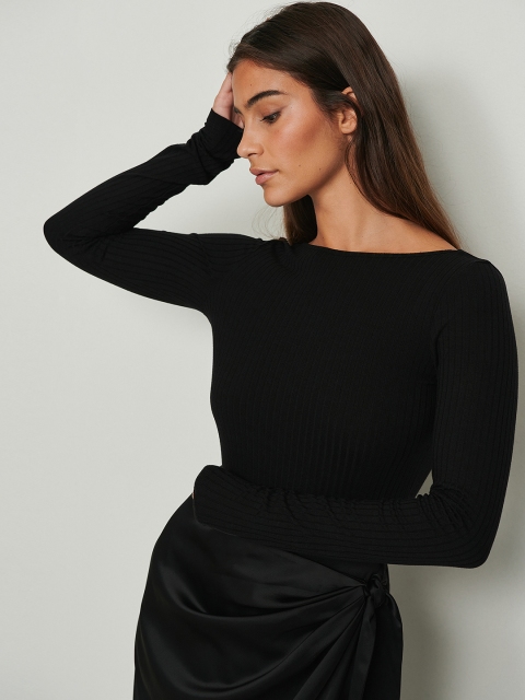 

NA-KD Black Solid Ribbed Styled Back Top