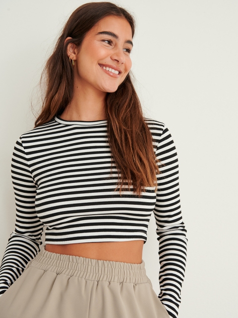 

NA-KD Black & White Striped Monochrome Crop Top
