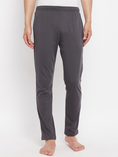 

Okane Men Grey Solid Lounge Pants