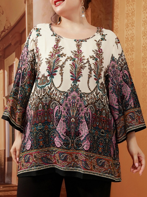 

URBANIC Black Print Top
