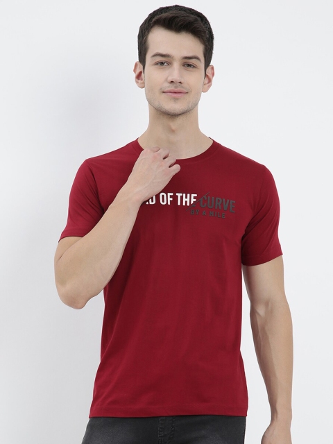 

V2 Value & Variety Men Maroon Typography T-shirt