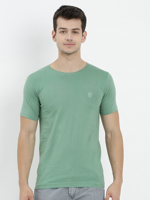 

V2 Value & Variety Men Green T-shirt