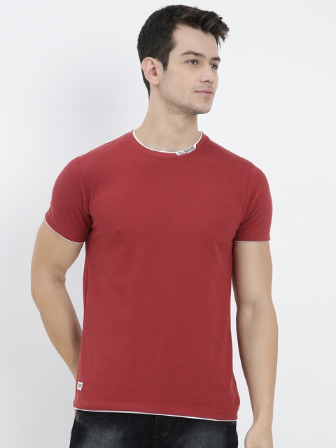 

V2 Value & Variety Men Maroon T-shirt