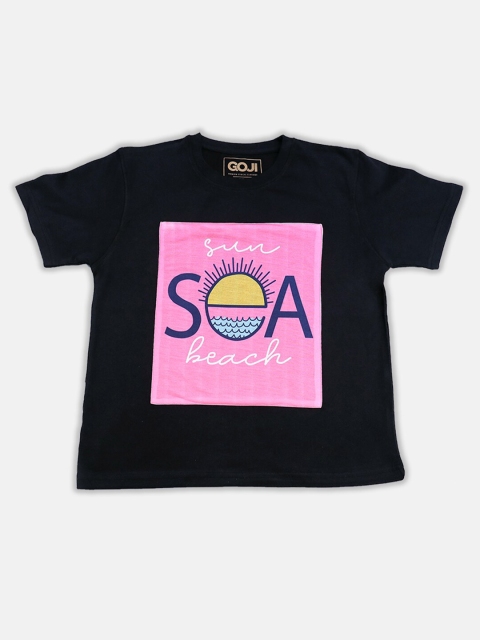 

GOJI Kids Peach-Coloured Varsity Printed V-Neck Applique T-shirt