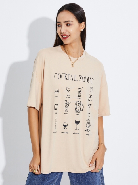 

URBANIC Women Beige Typography Printed V-Neck Raw Edge T-shirt