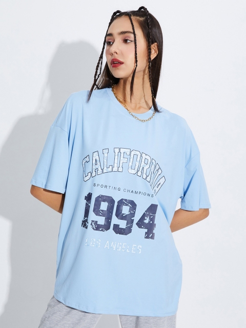 

URBANIC Women Blue Typography Printed V-Neck Applique T-shirt