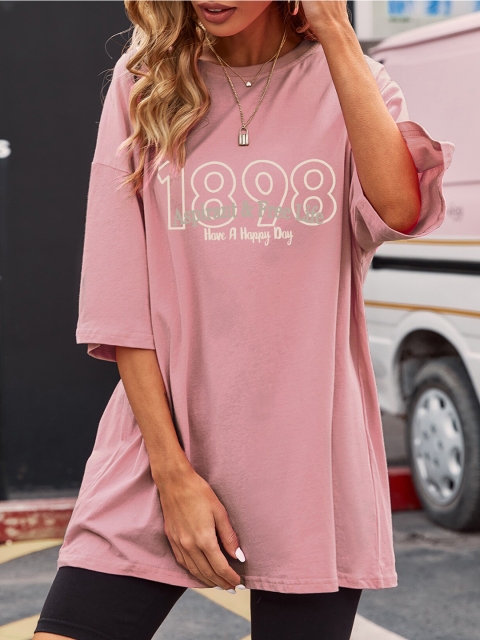 

URBANIC Women Pink Typography Printed Polo Collar Applique T-shirt