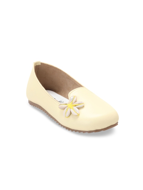 

Hopscotch Girls Yellow Leather Slip-On Sneakers