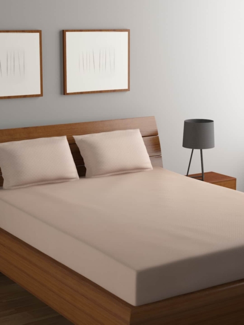 

MODEFE Unisex Beige Bedsheets