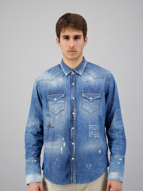 

FREESOUL Men Blue Slim Fit Faded Casual Shirt