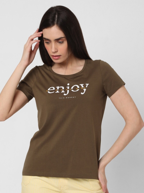 

Vero Moda Women Green Typography Printed Extended Sleeves T-shirt