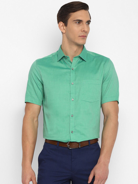 

Turtle Men Green Pure Cotton Casual Shirt