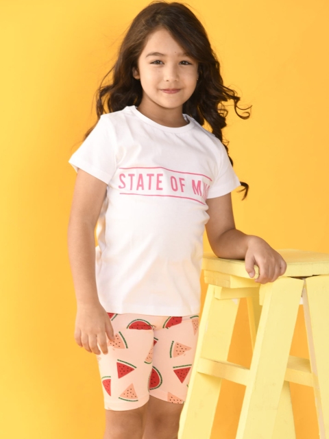 

Anthrilo Girls White & Peach-Coloured Printed T-shirt with Shorts