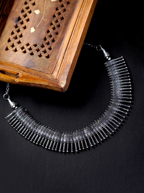 

MORKANTH JEWELLERY Silver-Toned Silver-Plated Oxidised Necklace