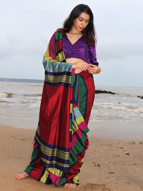 

Chidiyaa Red & Green Striped Saree